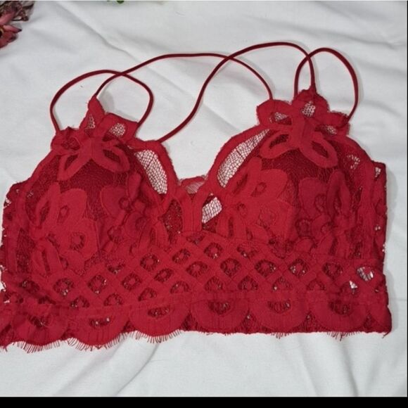 Zenana Outfitters Falling For You Bralette in Candy RED - Picture 11 of 11